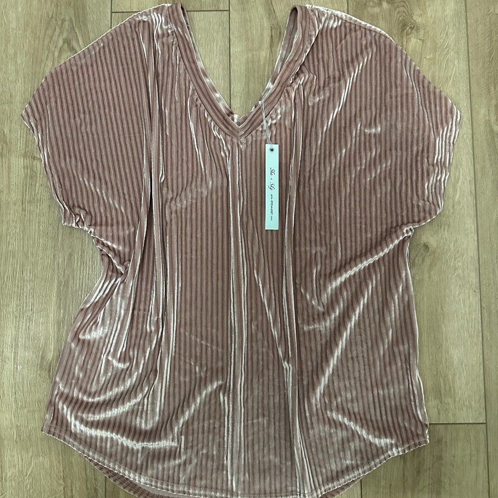 Women's Velvet Top Medium
